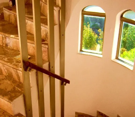 Ξενοδοχείο με διαμερίσματα Fantasia 2*