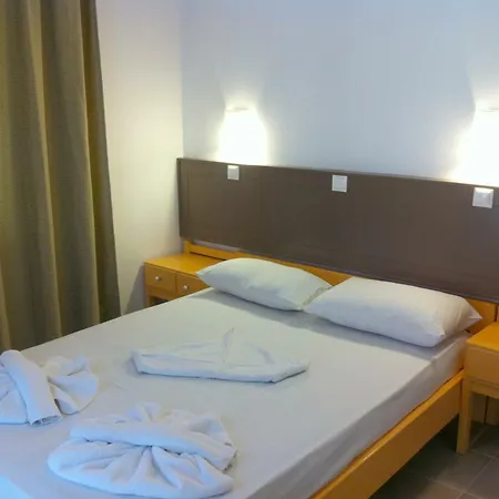 Fantasia Aparthotel 2*