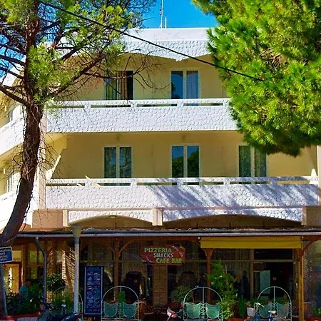 Hotel de apartamente Fantasia 2*