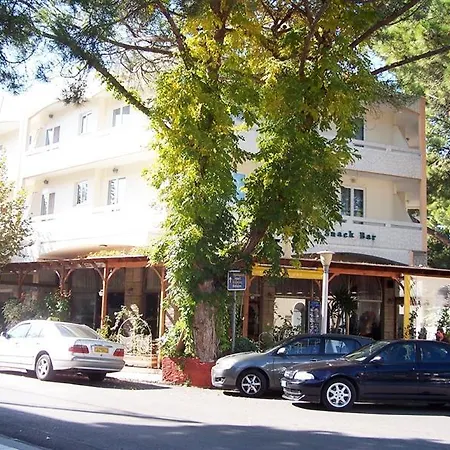 Aparthotel Fantasia 2*